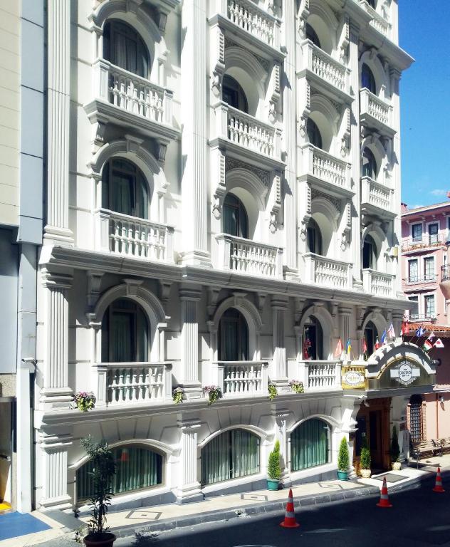 Golden Taha Hotel 전경