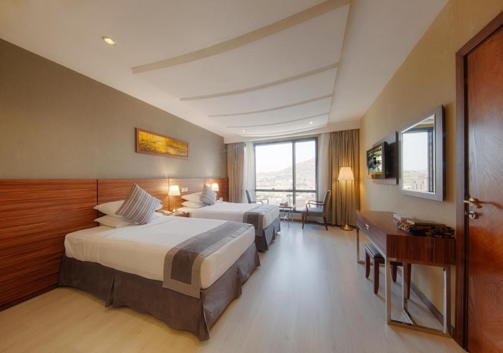 Side Kaaba View Room