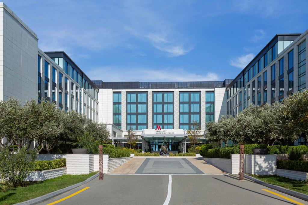 Baku Marriott Hotel Boulevard 전경