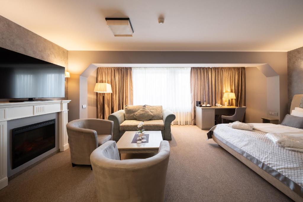 Deluxe Double Room - Room plan