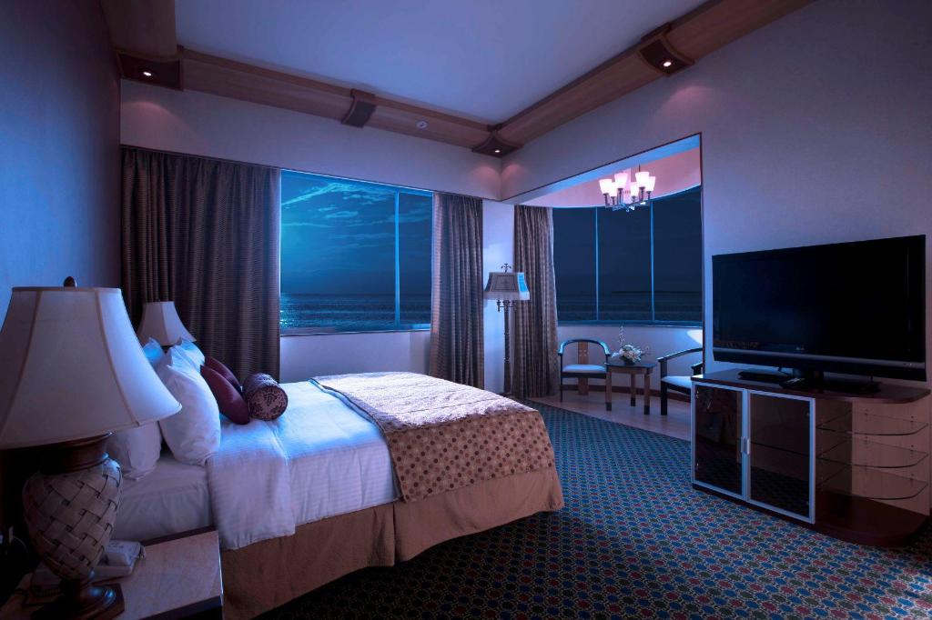 Two Bedroom Suite Sea View - View