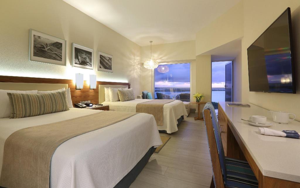 Deluxe Double Partial Sea View - Bed