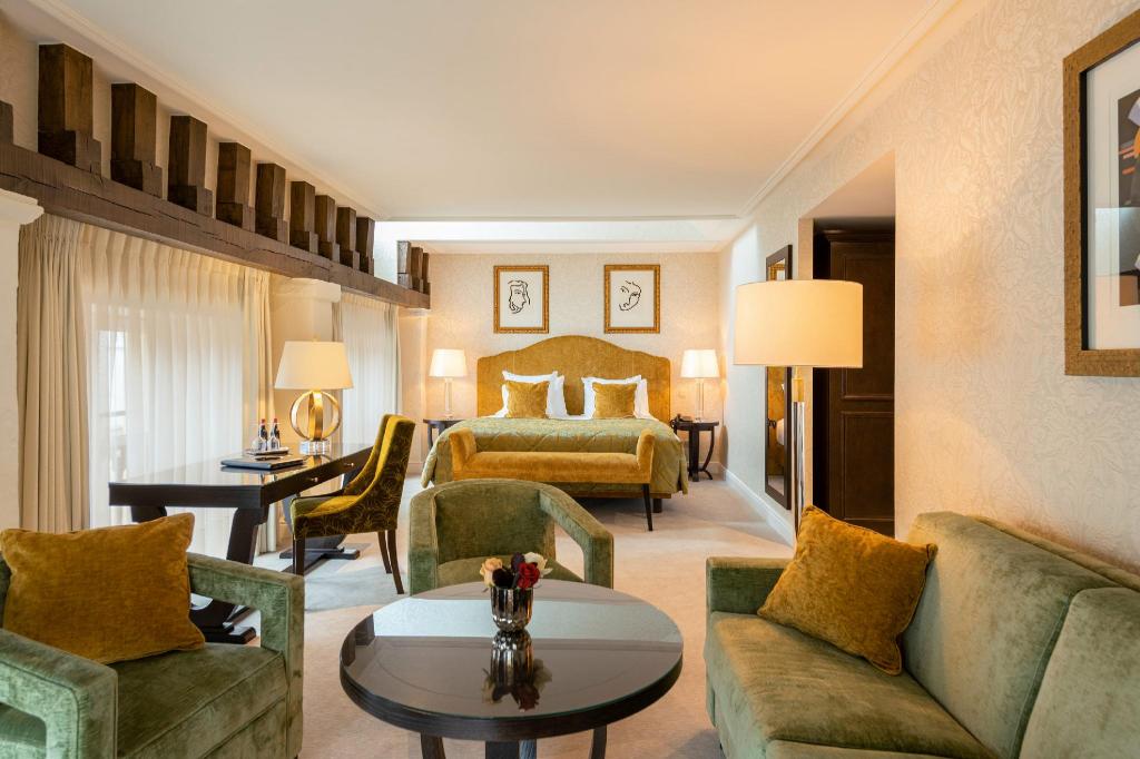 Junior Suite - Newly Renovated - Bedroom