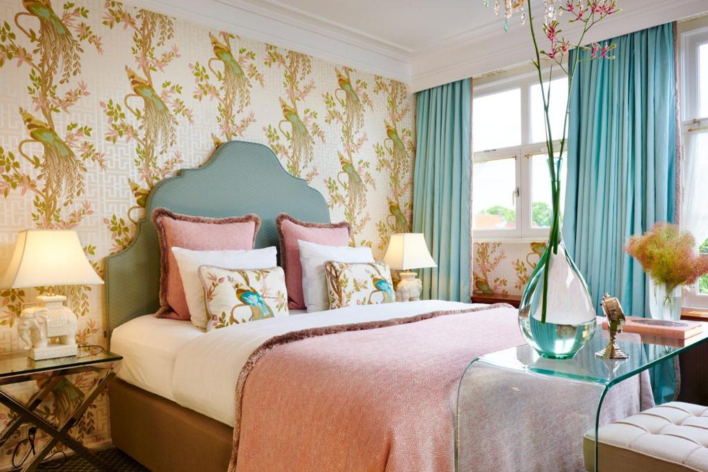 Amenity (Guest room)