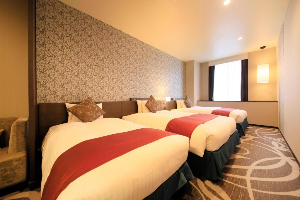 Standard Twin with Extra Bed - Room plan