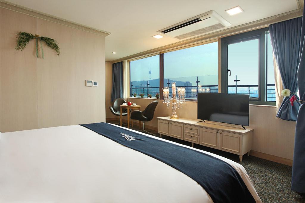 Balcony suite