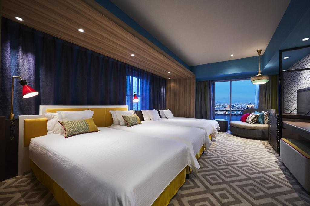 Carib Deluxe Corner Room 4 People - Non-Smoking - Guestroom