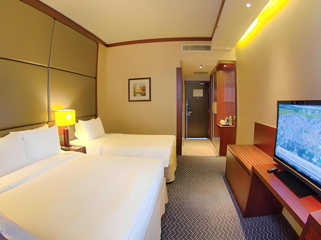 Superior Triple - Guestroom