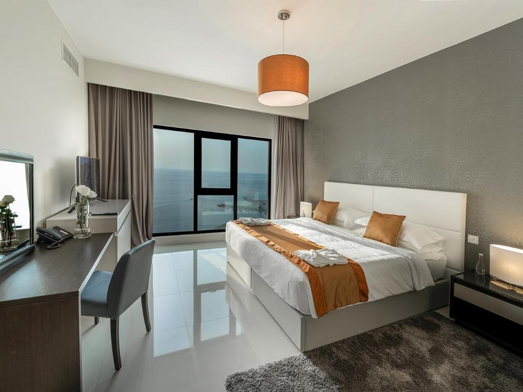 Three Bedroom Apartment with Ocean View