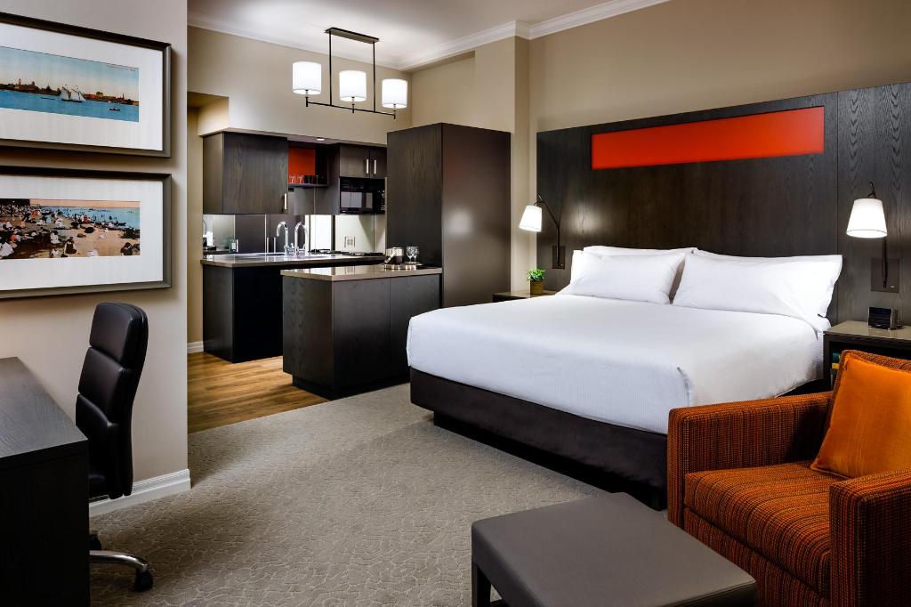 Historic Superior Suite - Guestroom