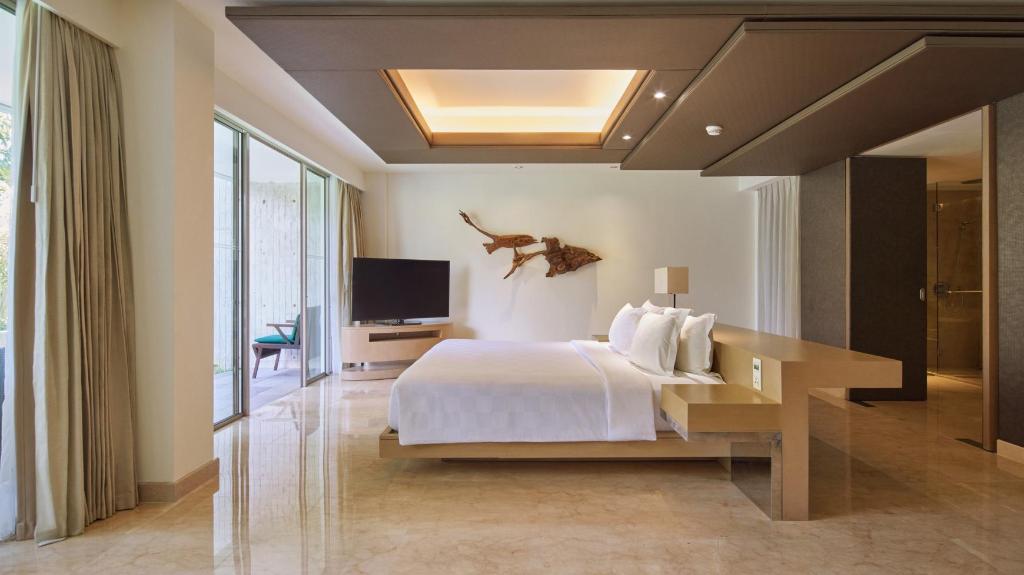 Resort View Suite - Bedroom