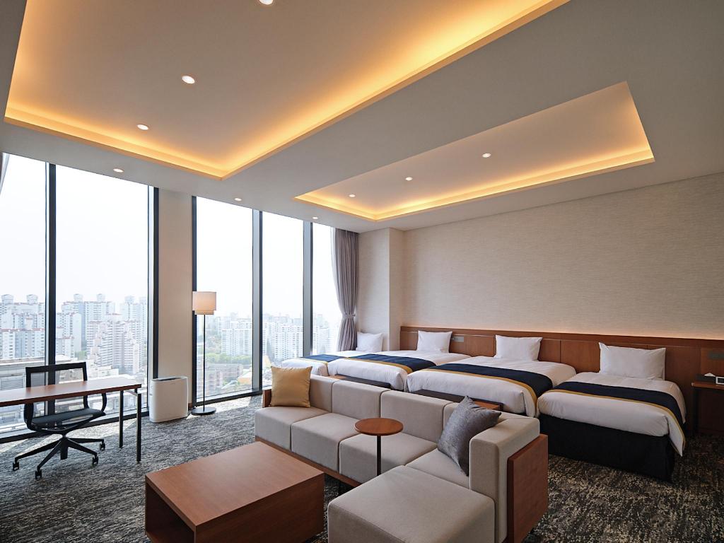 Premium Suite for 4 People - Bed