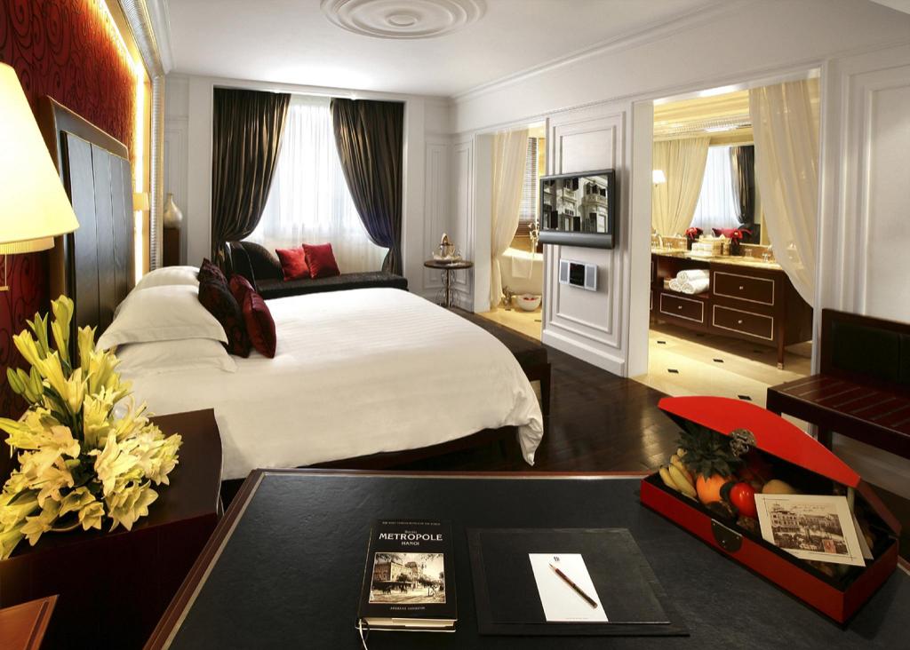 Opera Wing, Grand Premium Room With Club Lounge Benefits, King Bed - View