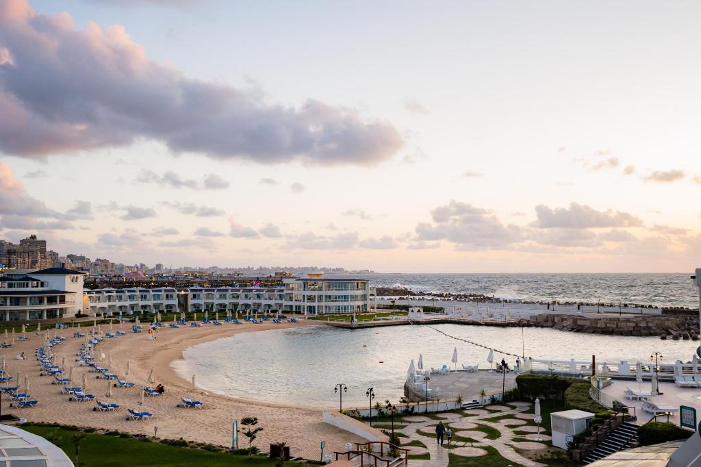 Sunrise Alex Avenue Hotel 전경