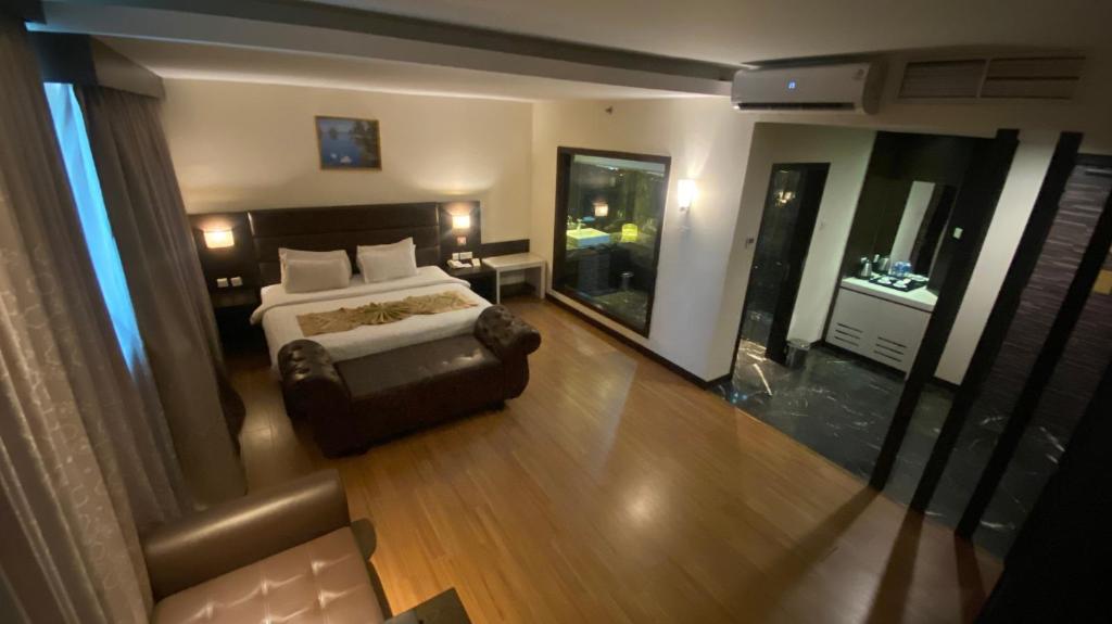 Premiere - Balcony/terrace