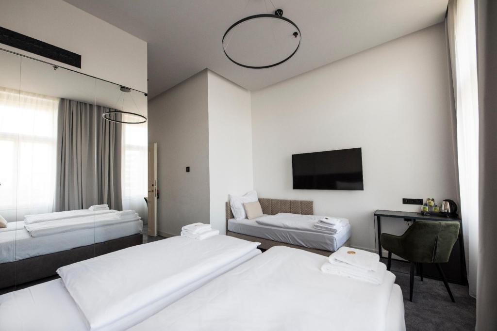 Superior Triple - Bed