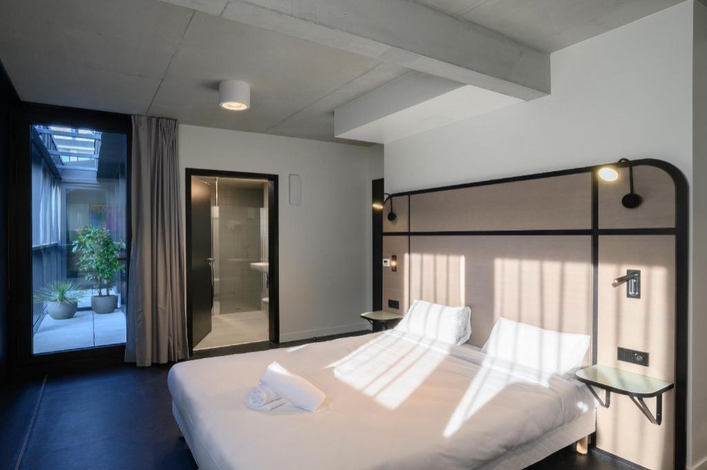 Quadruple Room with Terrace - Guestroom