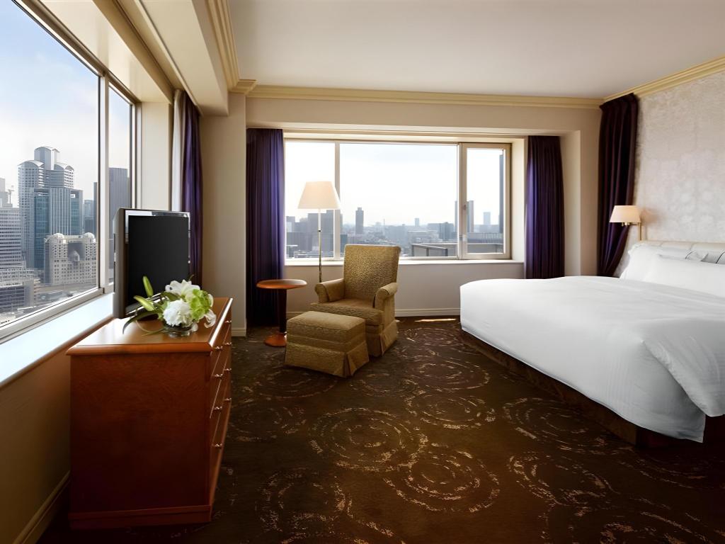 Corner Double Non-Smoking - Bed