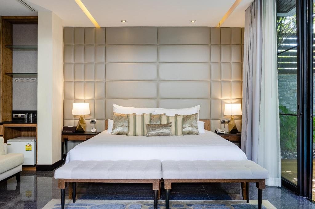 2 Bedroom Pool Villa - Bed